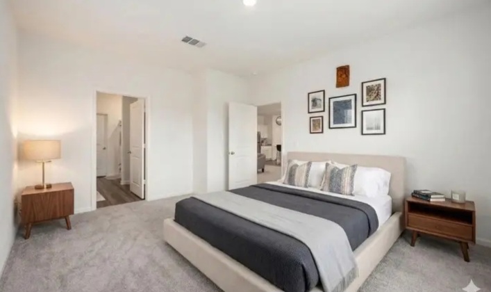 🏡 𝗟𝗶𝗸𝗲-𝗡𝗲𝘄 𝟮𝟬𝟮𝟰 𝗛𝗼𝗺𝗲 𝗶𝗻 𝗦𝘂𝗻𝘁𝗲𝗿𝗿𝗮 | 𝗦𝗽𝗮𝗰𝗶𝗼𝘂𝘀 𝗟𝗼𝘁 + 𝗣𝗿𝗶𝘃𝗮𝘁𝗲 𝗟𝗮𝘆𝗼𝘂𝘁 - Houses in Katy - Image 4 of 10