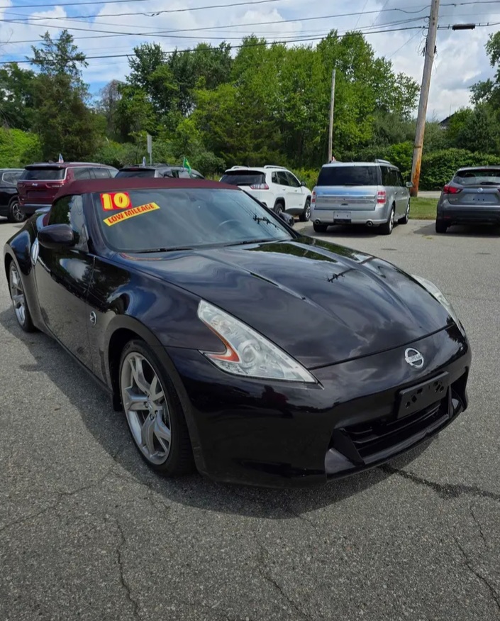 2010 Nissan 370Z Roadster - Cars in Westford - Image 4 of 10