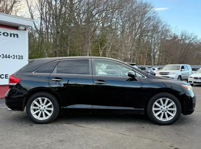 2010 Toyota Venza Wagon 4D for sale - Cars in Stoughton - Image 4 of 10