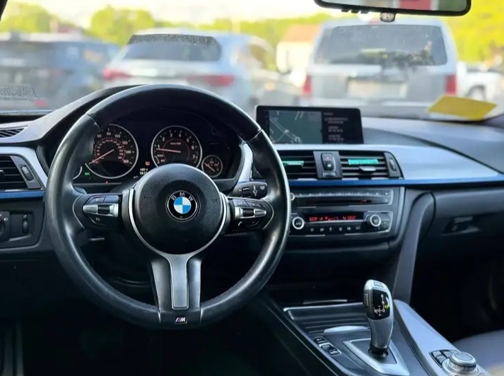 2013 **BMW 3 Series 328i Sedan 4D** - Cars in Stoughton - Image 5 of 10