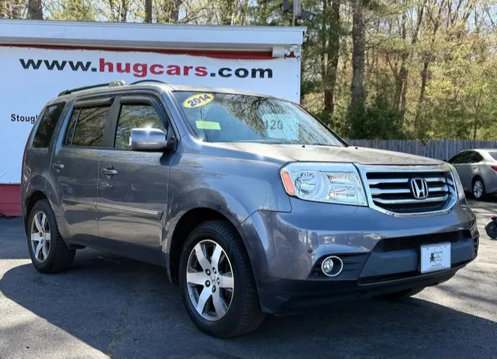2014 Honda Pilot Touring Sport Utility 4D - Cars in Stoughton - Image 1 of 8