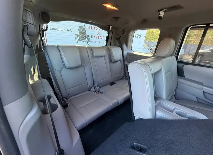 2014 Honda Pilot Touring Sport Utility 4D - Cars in Stoughton - Image 6 of 8
