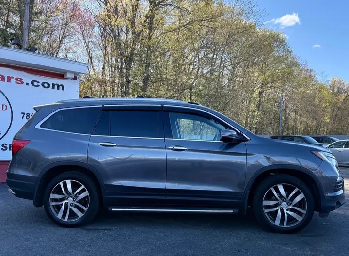 2016 Honda Pilot Elite Sport Utility 4D - Cars in Stoughton - Image 4 of 8