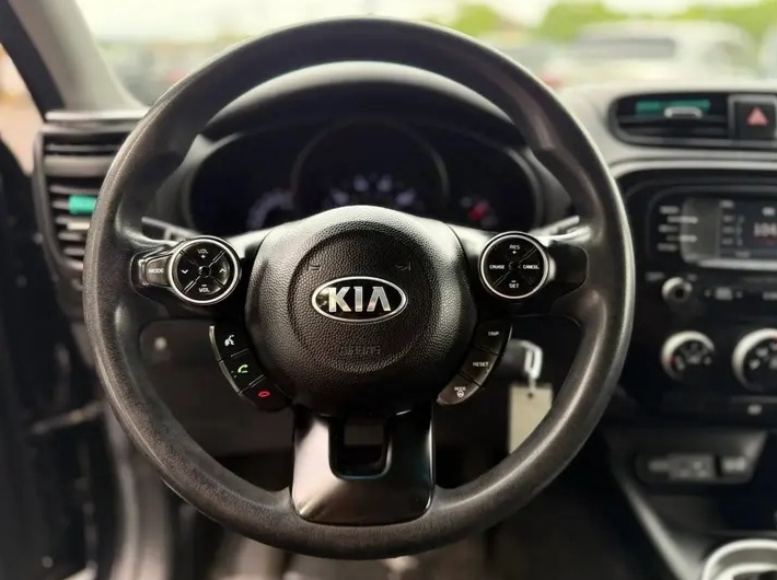 2016 **Kia Soul + Wagon 4D** - Cars in Stoughton - Image 7 of 7