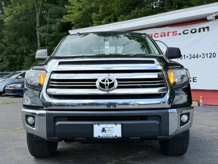2016 **Toyota Tundra Double Cab SR5 Pickup 4D 6 1/2 ft**