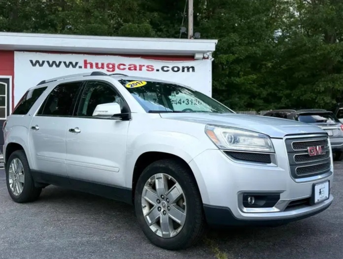 2017 **GMC Acadia Limited Sport Utility 4D** - Cars in Stoughton - Image 3 of 8