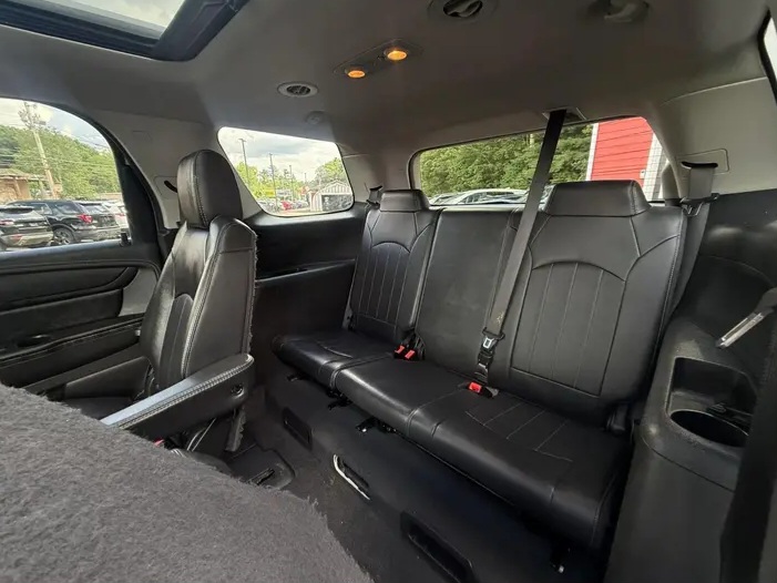 2017 **GMC Acadia Limited Sport Utility 4D** - Cars in Stoughton - Image 5 of 8