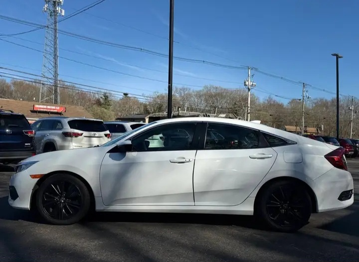 2017 Honda Civic EX-T Sedan 4D - Cars in Stoughton - Image 5 of 8