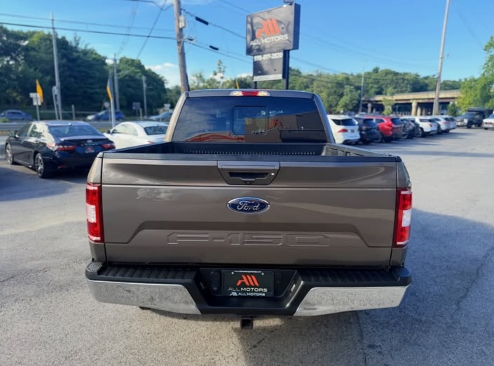 2018 Ford F-150 LARIAT 4WD SuperCrew 5.5’’ Box - Cars in Peabody - Image 4 of 10