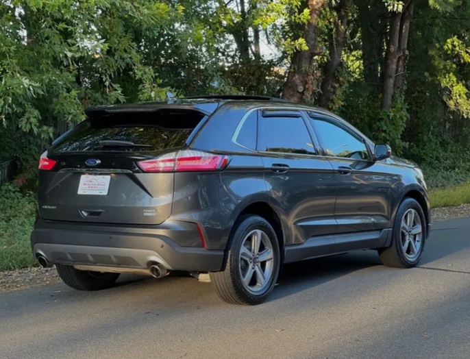 2019 Ford Edge SEL Sport Utility AWD - Cars in Haverhill - Image 3 of 9