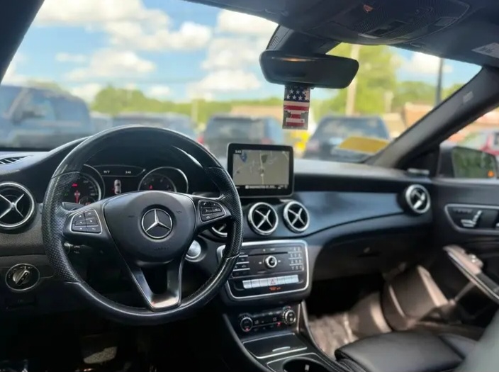 2019 Mercedes-Benz CLA 250 4MATIC Coupe 4D for sale in Stoughton - Cars in Stoughton - Bild 5 of 8