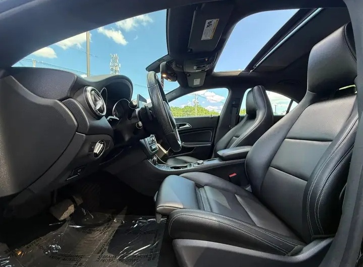 2019 Mercedes-Benz CLA 250 4MATIC Coupe 4D for sale in Stoughton - Cars in Stoughton - Bild 6 of 8