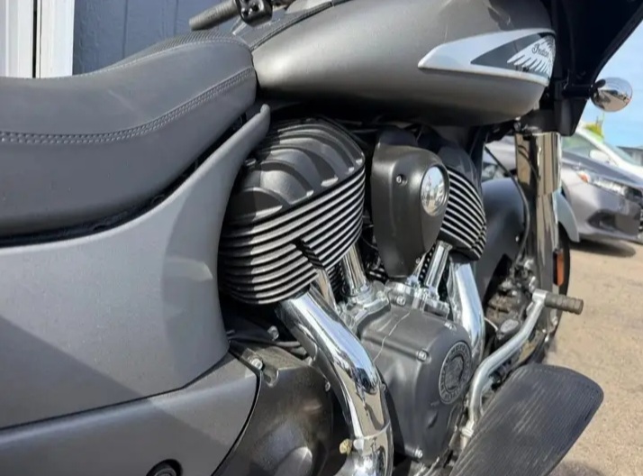 2020 indian chieftain (smoke) for sale in Framingham - Motorcycles in Framingham - Image 3 of 8