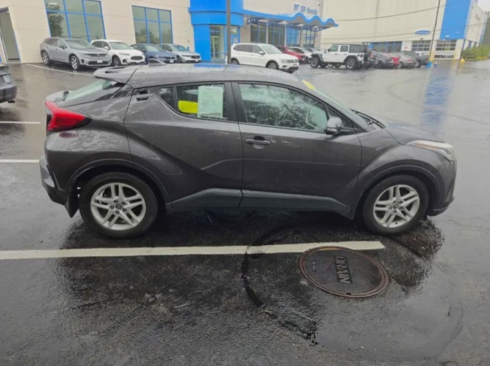 2020 Toyota C-HR LE for sale in Wakefield,MA - Cars in Wakefield - Bild 3 of 9