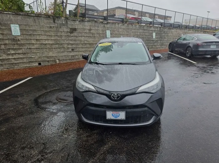 2020 Toyota C-HR LE for sale in Wakefield,MA - Cars in Wakefield - Bild 4 of 9