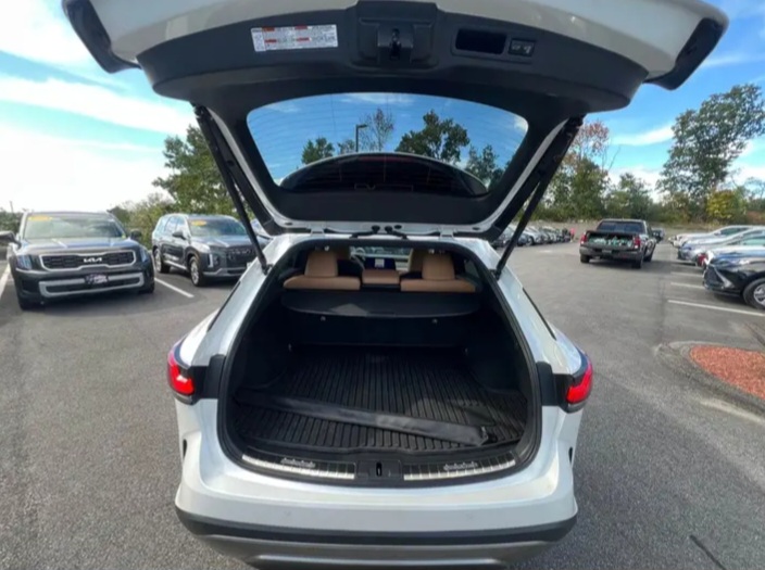 🔥 2024 LEXUS RX 350h AWD — LOW MILES! 🔥 - Cars in Norwood - Image 8 of 8