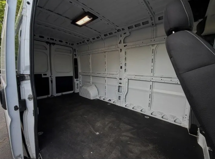 2025 RAM PROMASTER 2500 TRADESMAN – HIGH ROOF CARGO VAN - Cars in Stoughton - Image 9 of 10