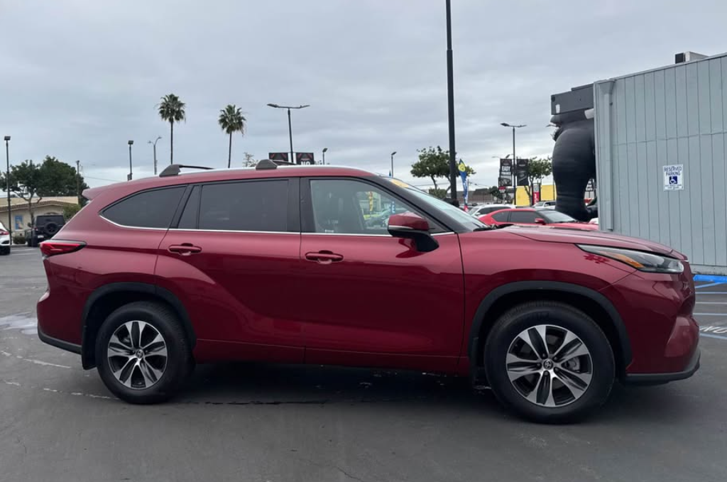 2023 Toyota highlander for sale