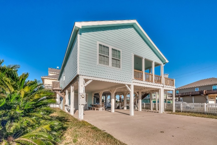 3B2B House for sale in Port Bolivar, TX - Houses in Port Bolivar - Image 1 of 10