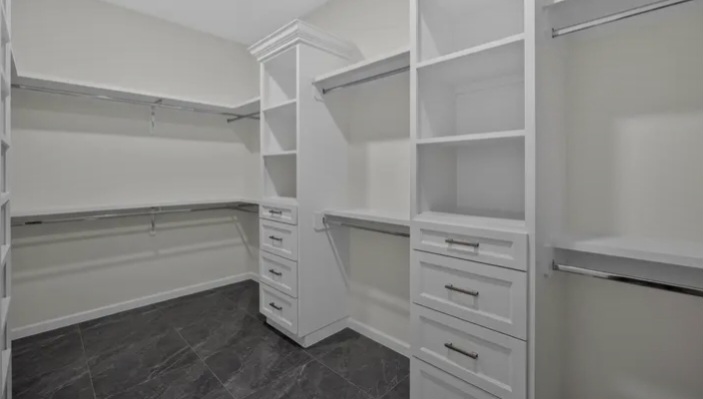 4B 2.5B House for sale in McAllen, TX - Houses in McAllen - Image 9 of 10