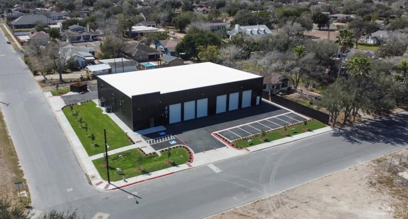 New commercial building in a prime location in Pharr!
