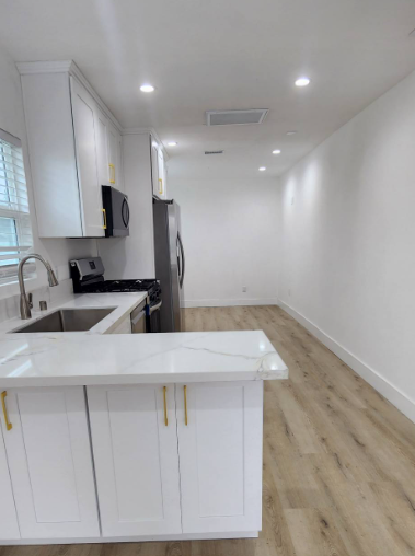 Remodeled House in BELL for Lease  2 Beds, 2 baths, backyard