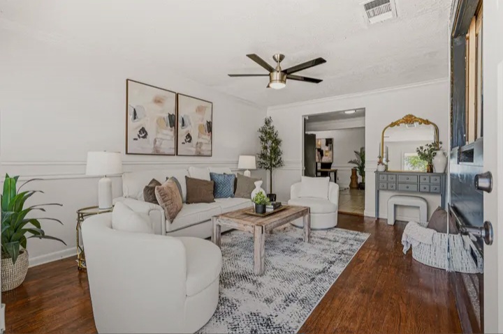 beautiful move-in ready home for sale in the heart of Pasadena! - Houses in Pasadena - Image 2 of 5