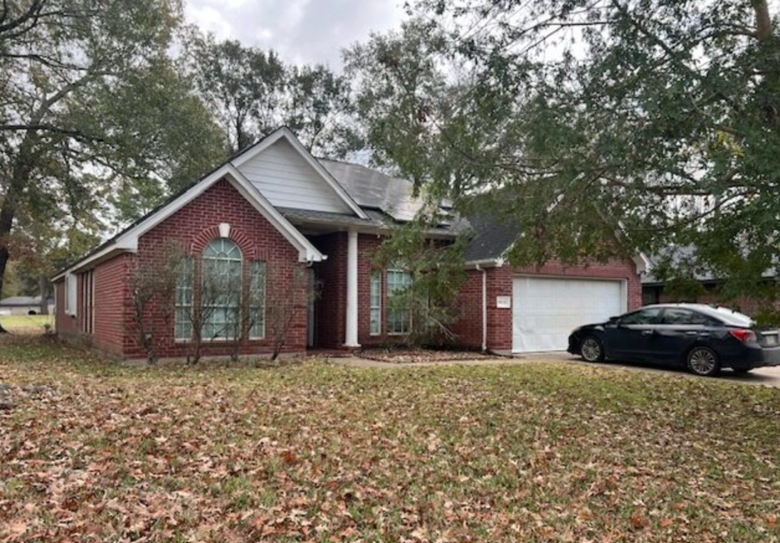 1994 YB Flip/Rental Opportunity in Newport! Zoned to Crosby ISD!