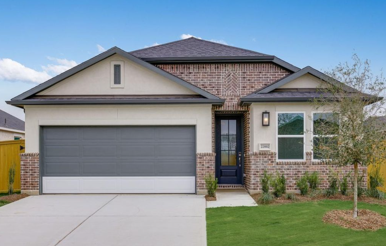 JUST REDUCED – Move-In Ready! 🏡✨ Taylor Morrison home in Tomball, Texas