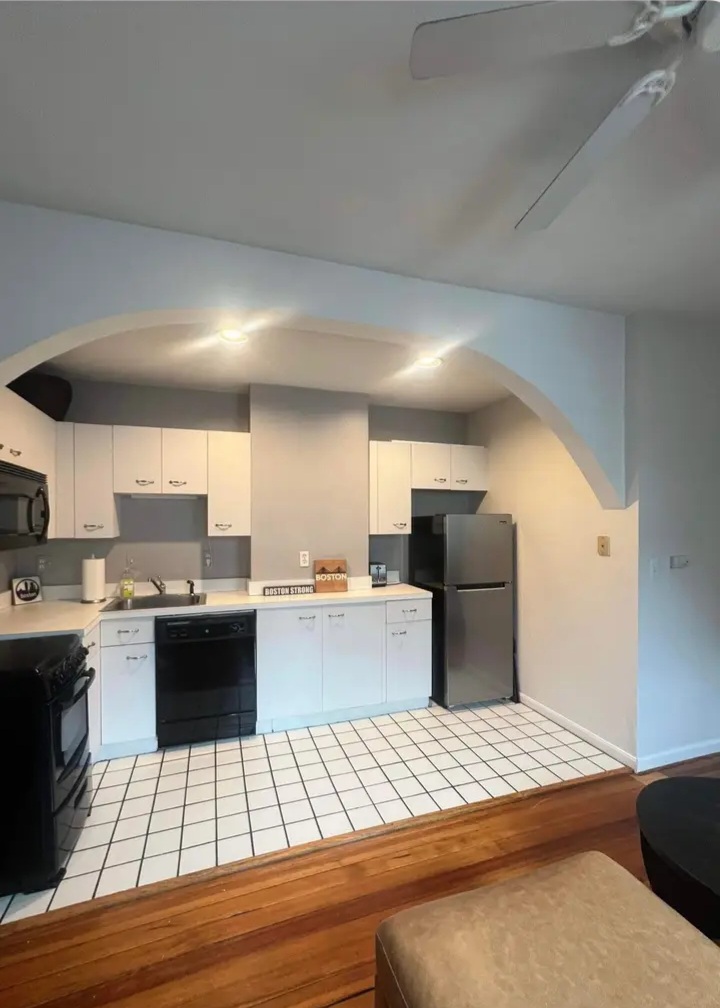 One bedroom in Beacon Hill fully furnished