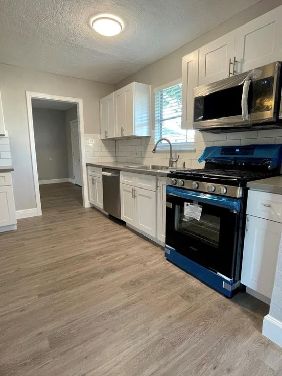 Well Kept Home With A Bright, Open Layout In A Convenient La Porte Location