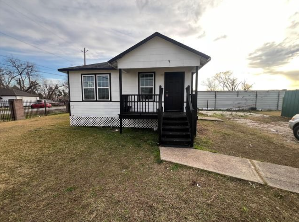 3B2B House for sale in Houston