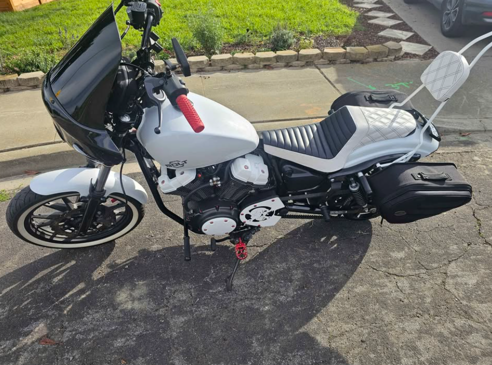 2014 Yamaha bolt 950 15.7k miles SINGLE OWNER - Motorcycles in Santa Barbara County - Image 2 of 4