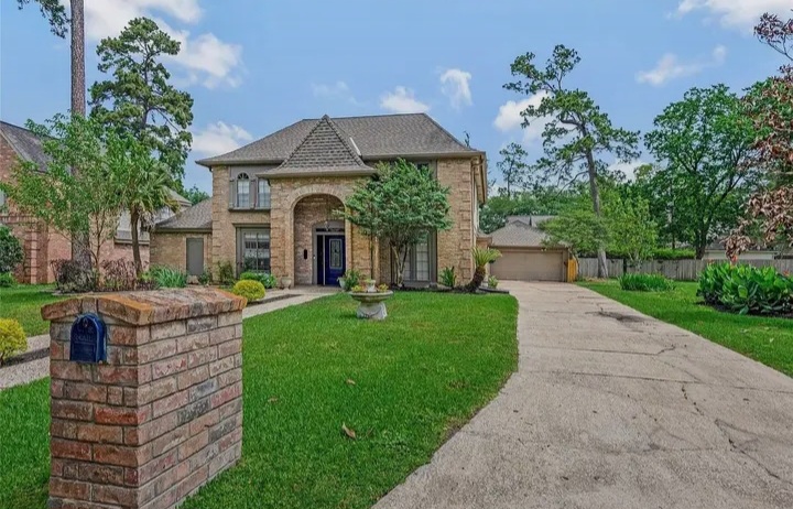 💫 A beautifully updated home with elegant details for sale in houston - Houses in Houston - Image 3 of 5