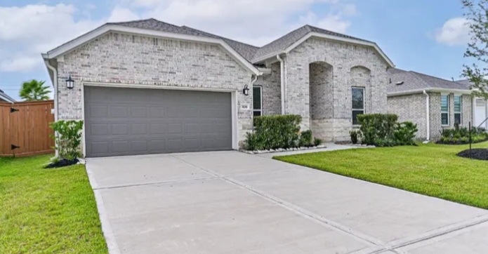 A House for sale in  Mariner Island Dr, La Marque - Houses in La Marque - Image 1 of 1