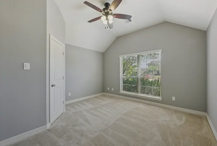 💫 A move-in ready home with a private pool and thoughtful upgrades for sale in houston - Houses in Katy - Image 3 of 3