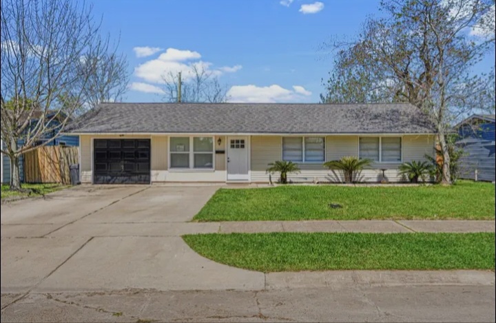 beautiful move-in ready home for sale in the heart of Pasadena! in Pasadena — Houses