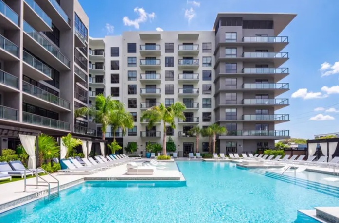 Apartment for rent in a luxurious building in Miami, FL - Apartments in Miami - Image 1 of 10