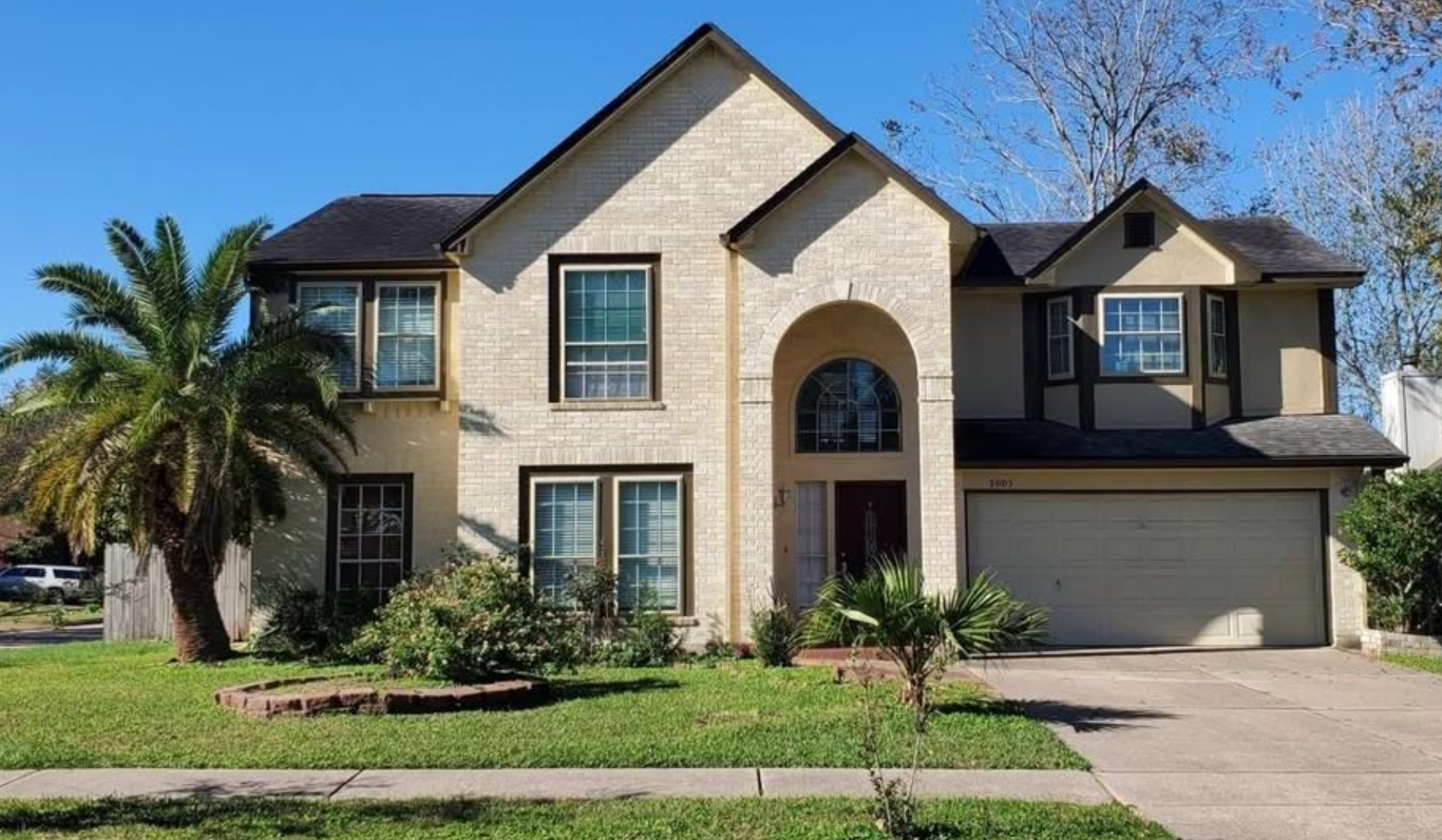 Move-In Ready Cul-De-Sac Home  Spacious • Upgraded • Ready