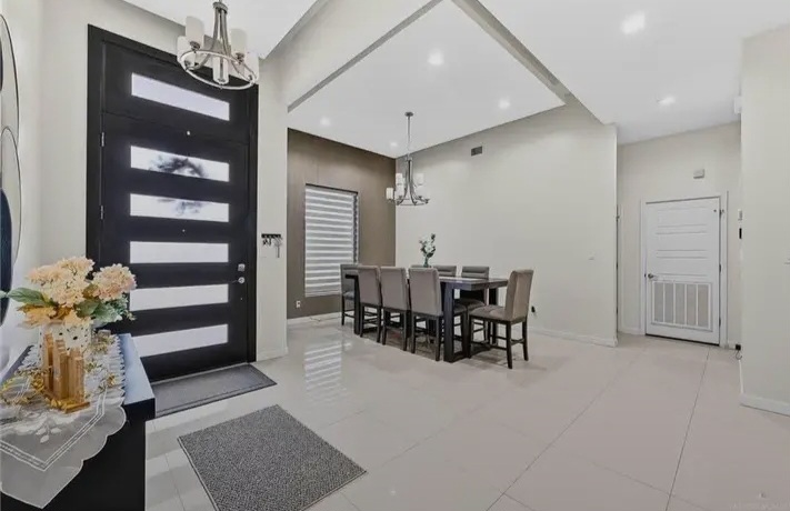 Beautiful 3-bedroom, 2-bath home for sale in Pharr, Texas - Houses in Pharr - Image 3 of 7