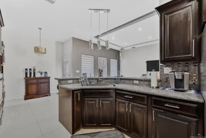 Beautiful 3-bedroom, 2-bath home for sale in Pharr, Texas - Houses in Pharr - Image 7 of 7