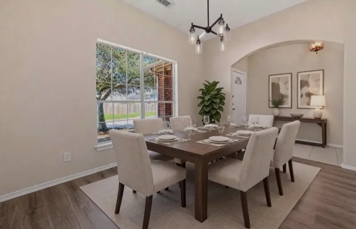 Beautiful 4 Bedroom 2 Bath Home for sale in Humble, TX - Houses in Humble - Image 7 of 10