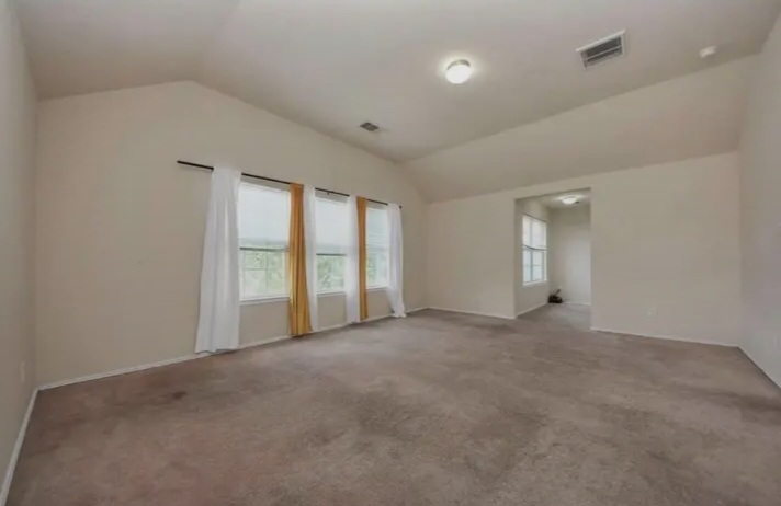 Beautiful 4 Bedroom 2.5 Bath Home Located in Deerbrook Estates - Houses in Humble - Image 4 of 10