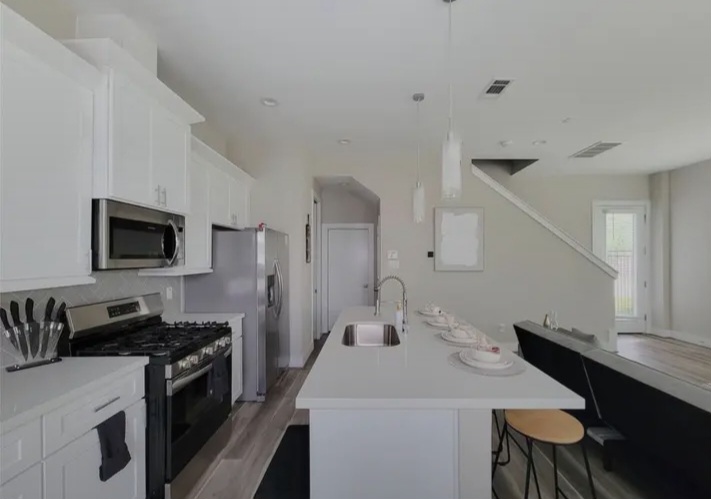 Beautifully designed home built in 2025 for rent - Houses in Houston - Image 5 of 10