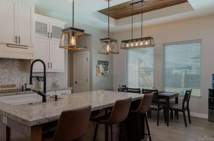 Beautifully maintained House for sale in McAllen, TX - Houses in McAllen - Image 4 of 6