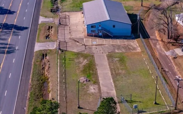 🏢 COMMERCIAL / INDUSTRIAL OPPORTUNITY IN EAST TEXAS! - Commercial in Tyler - Image 1 of 10