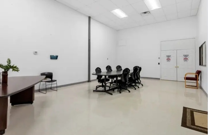 🏢 COMMERCIAL / INDUSTRIAL OPPORTUNITY IN EAST TEXAS! - Commercial in Tyler - Image 6 of 10