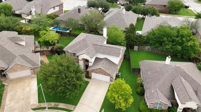 Dream Home  4-bedroom, 2.5-bath for sale in Leander — Houses