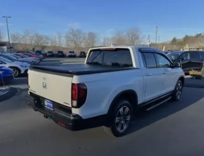 For Sale 2017 Honda Ridgeline RTL-E AWD/4WD! - Cars in Acton - Image 3 of 7