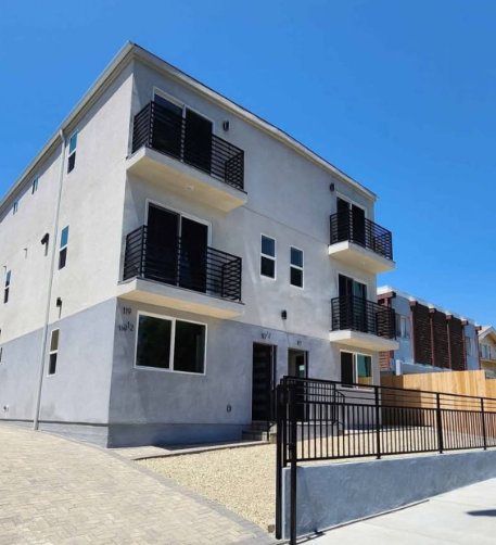 Room with private bathroom for rent in Los Angeles